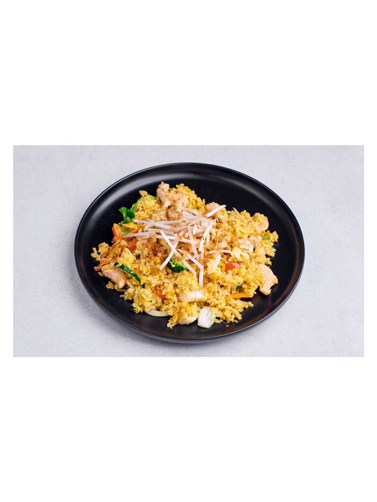 64) ryż smażony z warzywami tofu