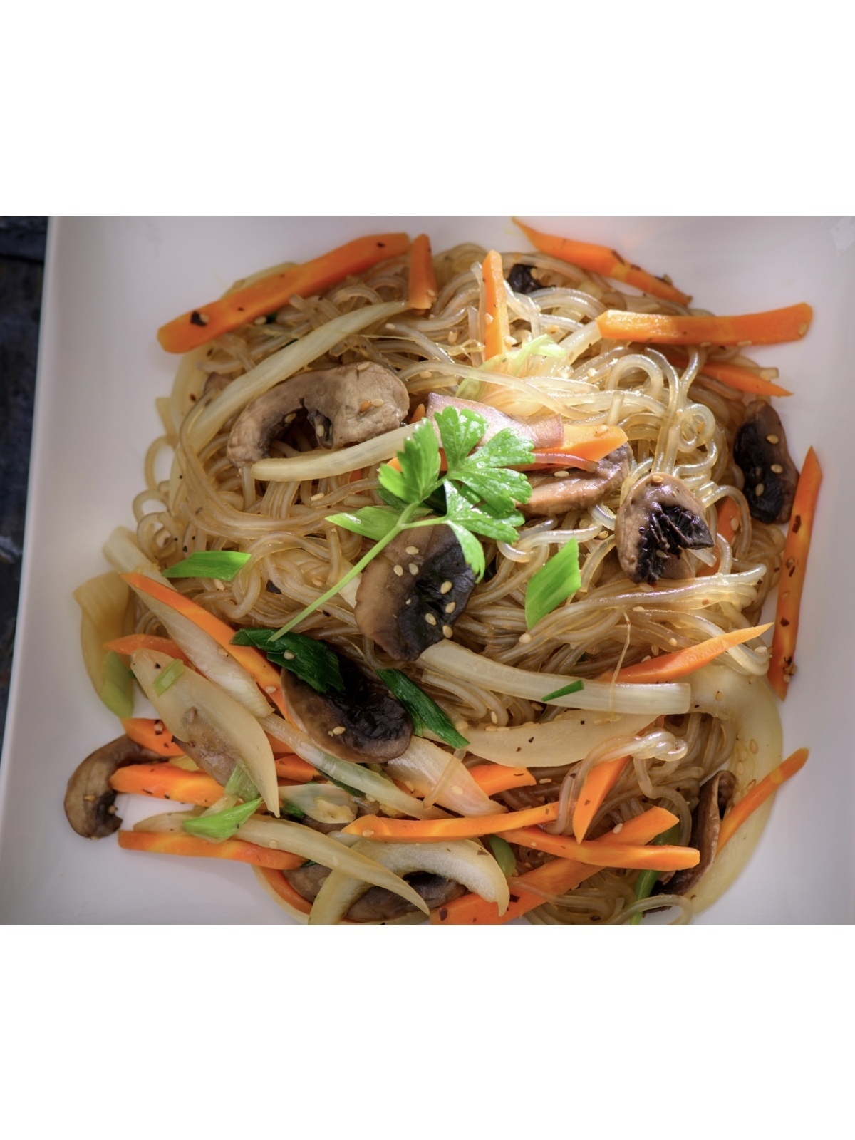 makaron smażony sojowy z warzywami